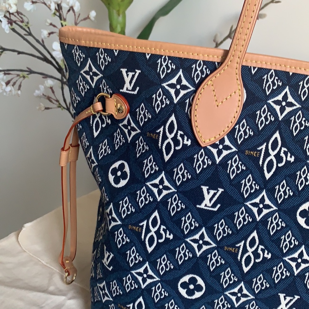 LOUIS VUITTON - Picture 5 of 16